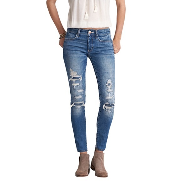 American Eagle Outfitters Ripped & Patched Denim Super Stretch Jegging 4 Short - Picture 1 of 16